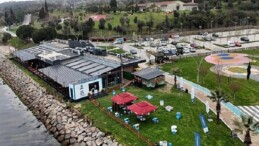 Balık dürüm “Antik Balık’ta” yenilir