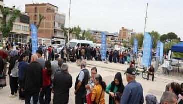 Binlerce Fide Kuşadası ve İncirliova İlçelerinde Vatandaşlarla Buluştu