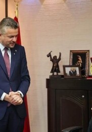 Buca’da başkanlık koltuğu Adasu’ya emanet edildi