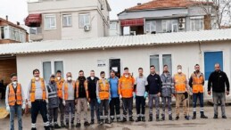 Büyükşehir toplu ulaşım araçlarını titizlikle temizliyor