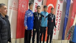 Büyükşehirli Güreşçilerden Madalya Yağmuru