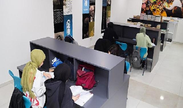 Canik Halk Kütüphanesi Gençlerle Dolup Taşıyor