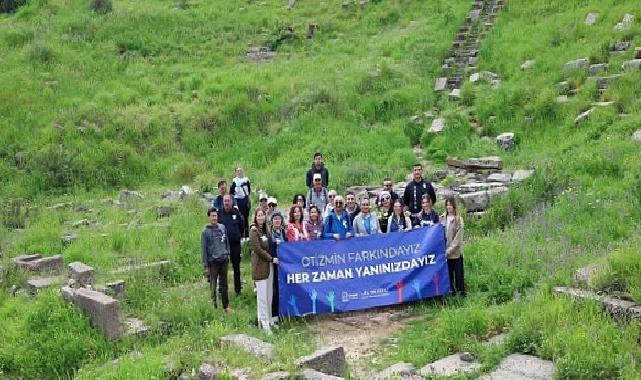 Çeşme Belediyesinden otizm farkındalık yürüyüşü