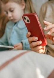 Denetimsiz Ekran Kullanımı Psikolojimizi Nasıl Etkiliyor?