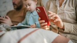 Denetimsiz Ekran Kullanımı Psikolojimizi Nasıl Etkiliyor?