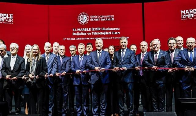 Doğal taşın kalbi İzmir’de atıyor