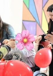 Dünya Otizm Farkındalık Günü’nde Manalı Ziyaret