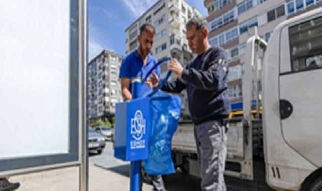 ESHOT’tan duraklarda paklık hareketi