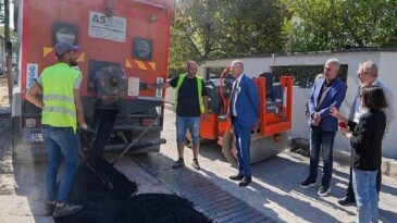 Gaziemir’de 32 bin 191 metrekarelik alandaki yol ve kaldırımlar yenilendi