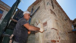 Gaziemir’in tarihi Çift Çeşme’si aslına uygun biçimde yenileniyor