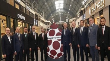 İnegöl Mobilyası Vitrine Çıktı
