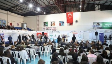 İnegöl’de 8. Üniversite ve Meslek Tanıtım Günleri Başladı