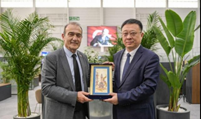 İzmir Büyükşehir Belediyesi Qingdao Belediyesi’ni konuk etti