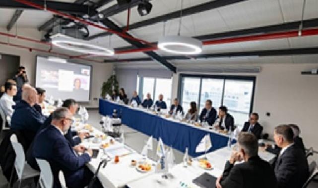 İzmir, yapay zekâ ile yatırım ve kalkınma atağında