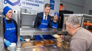 İzmir’de 25 liralık sofra