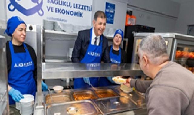 İzmir’de 25 liralık sofra