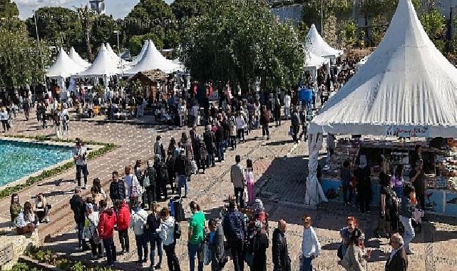 İzmirliler İZKİTAP’a akın etti