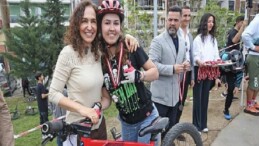 Karşıyaka’da heyecan dolu pump track yarışı!