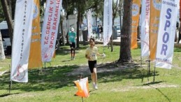 Karşıyaka’da oryantiring rüzgarı: Bayram coşkusu sporla taçlandı!
