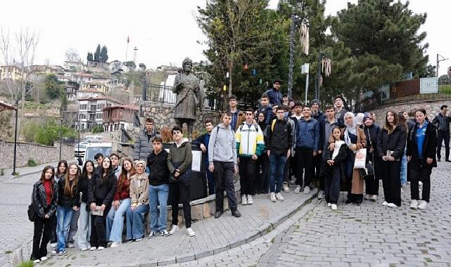 Kitapların izinde Kocaeli’yi adım adım keşfettiler