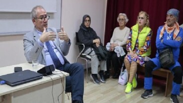 Konak’ın İleri Yaş Merkezi’nde hareketli ömür semineri