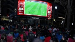 Konyalılar Ulusal Coşkuyu Dev Ekrandan Takip Etti