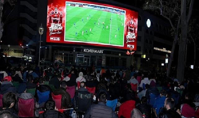 Konyalılar Ulusal Coşkuyu Dev Ekrandan Takip Etti