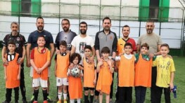 Küçükçekmece’de Renkli Maç: Babalar ve Oğulları Futbol Heyecanı Yaşadı