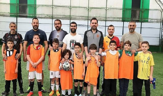 Küçükçekmece’de Renkli Maç: Babalar ve Oğulları Futbol Heyecanı Yaşadı