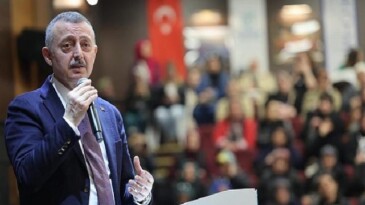 Lider Büyükakın: “İçimiz kan ağlıyor”