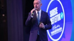 Lider Büyükakın’dan kentsel dönüşüm konusunda net hal; “Vatandaşın isteği ile hareket edeceğiz”