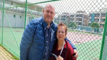Lider Çiçek’ten Pazar Mesaisi