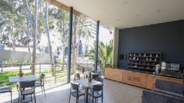 Lider Keyifli Ferdi Zeyrek Gençlik Merkezi’nde gençlerle buluştu