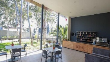 Lider Keyifli Ferdi Zeyrek Gençlik Merkezi’nde gençlerle buluştu