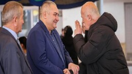 Lider Özarslan Semt Pazarında Esnaf ve Vatandaşla Buluştu