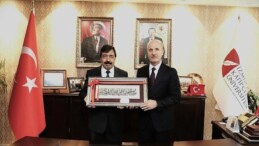 Lider Prof. Dr. Erol Özvar, İKÇÜ’yü Ziyaret Etti