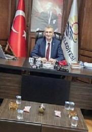 Lider Sezer Şampiyon Ulusal yüzücü Gökalp’i Tebrik Etti