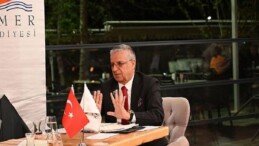 Lider Topaloğlu canlı yayında soruları yanıtladı