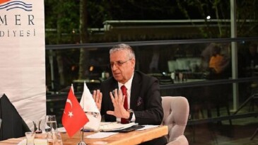 Lider Topaloğlu canlı yayında soruları yanıtladı