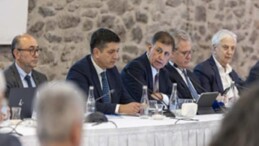 Lider Tugay: Güç güvenliği için kentler kendi sistemlerini kurmalı