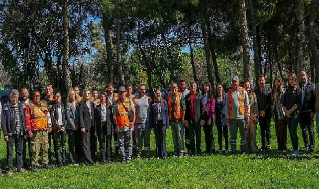 Lider Vekili Özdemir Atatürk Kültür Parkı’nın emektarlarıyla buluştu