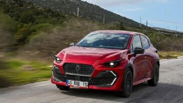 Mais’ten Güçlü Başlangıç: Renault, Otomotiv Pazarı Liderliğini Birinci Çeyrekte de Sürdürdü