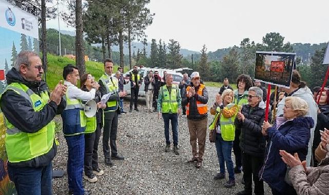 Maltepe’de, belediye-gönüllü iş birliğiyle ormanlık alan çöplerden arındırıldı
