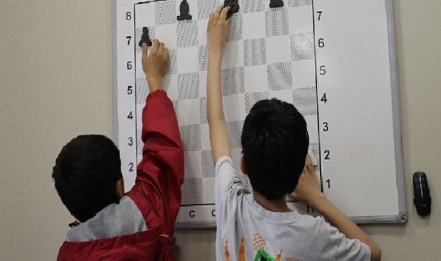 Maltepe’de Minik Zihinler Satrançla Güçleniyor