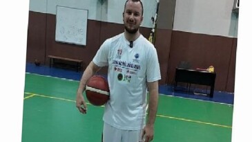 Menderes Belediyesi Basketbol Grubundan Dikkat Çeken Hareket