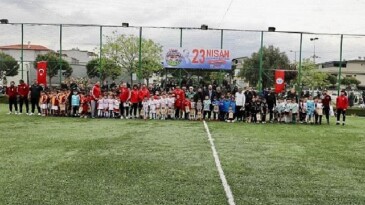 Menderes’te Minik Kramponlar Alana Çıktı