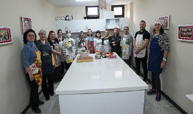 Mutfak atölyesinde Gaziemir’in yeni aşçıları yetişiyor