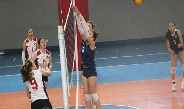 Öğretmen Melahat Aksoy Sosyal Bilimler Lisesi şampiyonluk yolunda