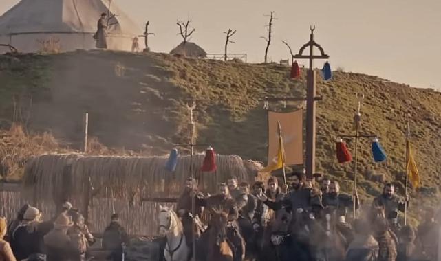 Okçuluk kursunu bitirdi, tarihi dizilerde rol aldı