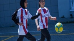 OSB Ortaokulunda 1.100 Öğrenciye İnegölspor Forması Dağıtıldı